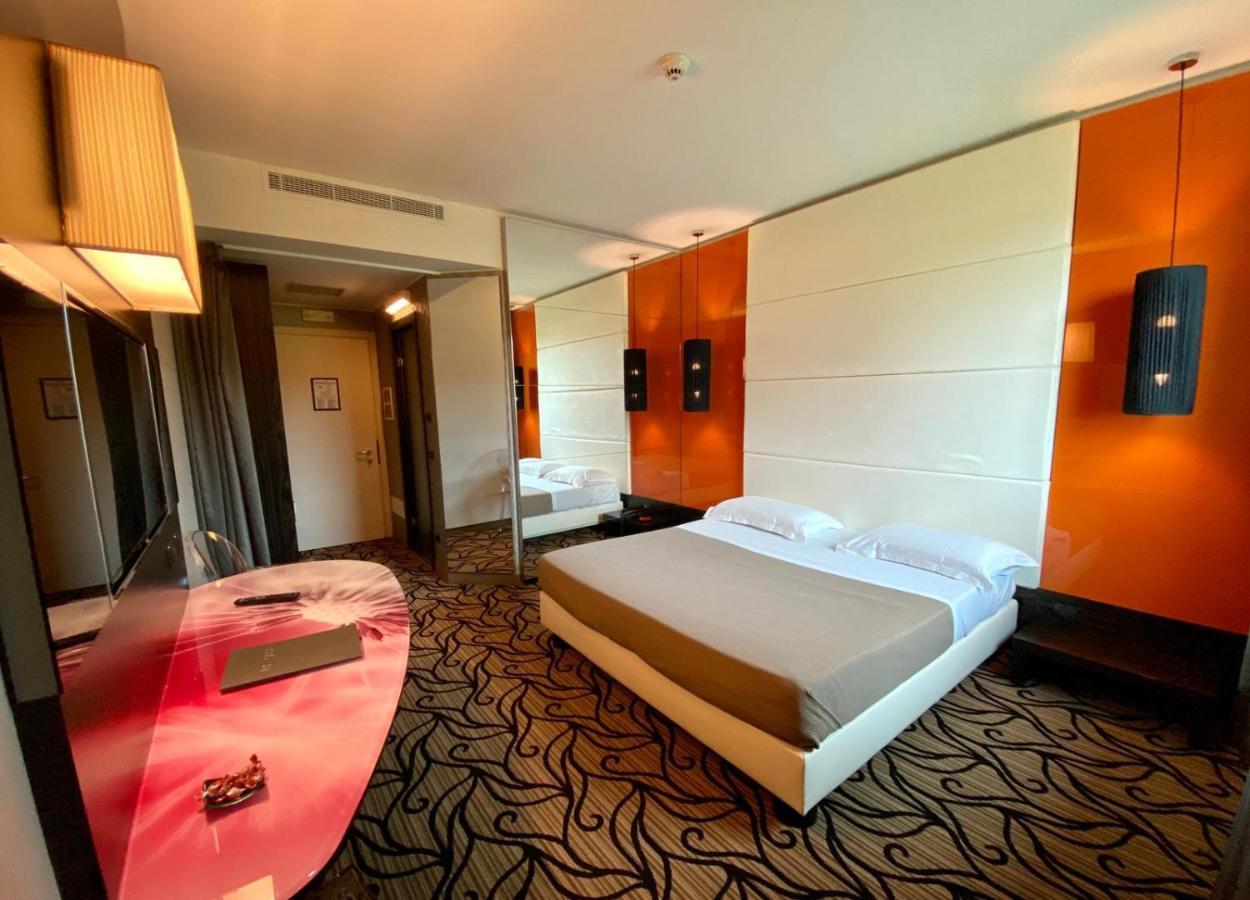 Iris Hotel Ербуско Екстер'єр фото