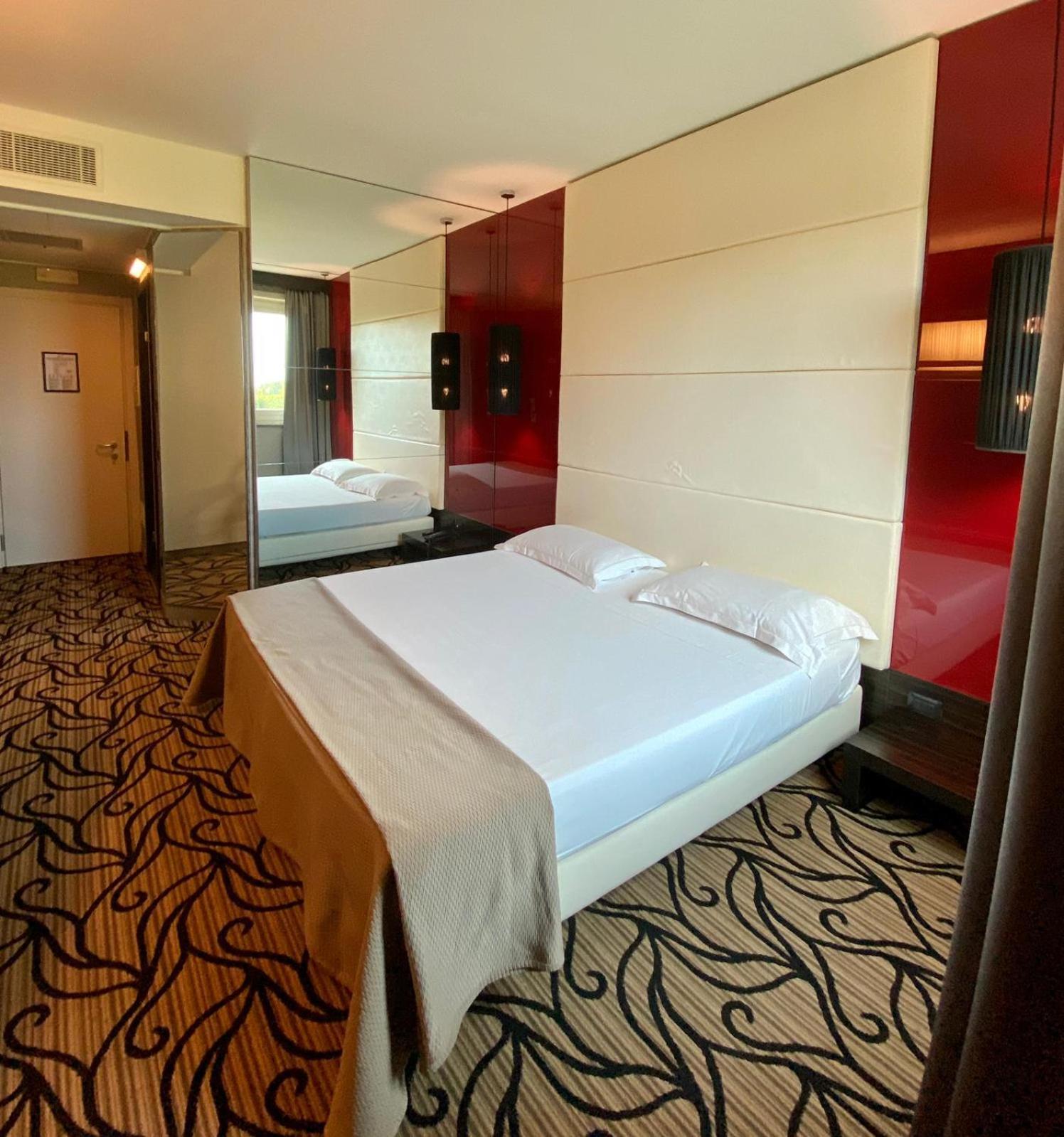 Iris Hotel Ербуско Екстер'єр фото
