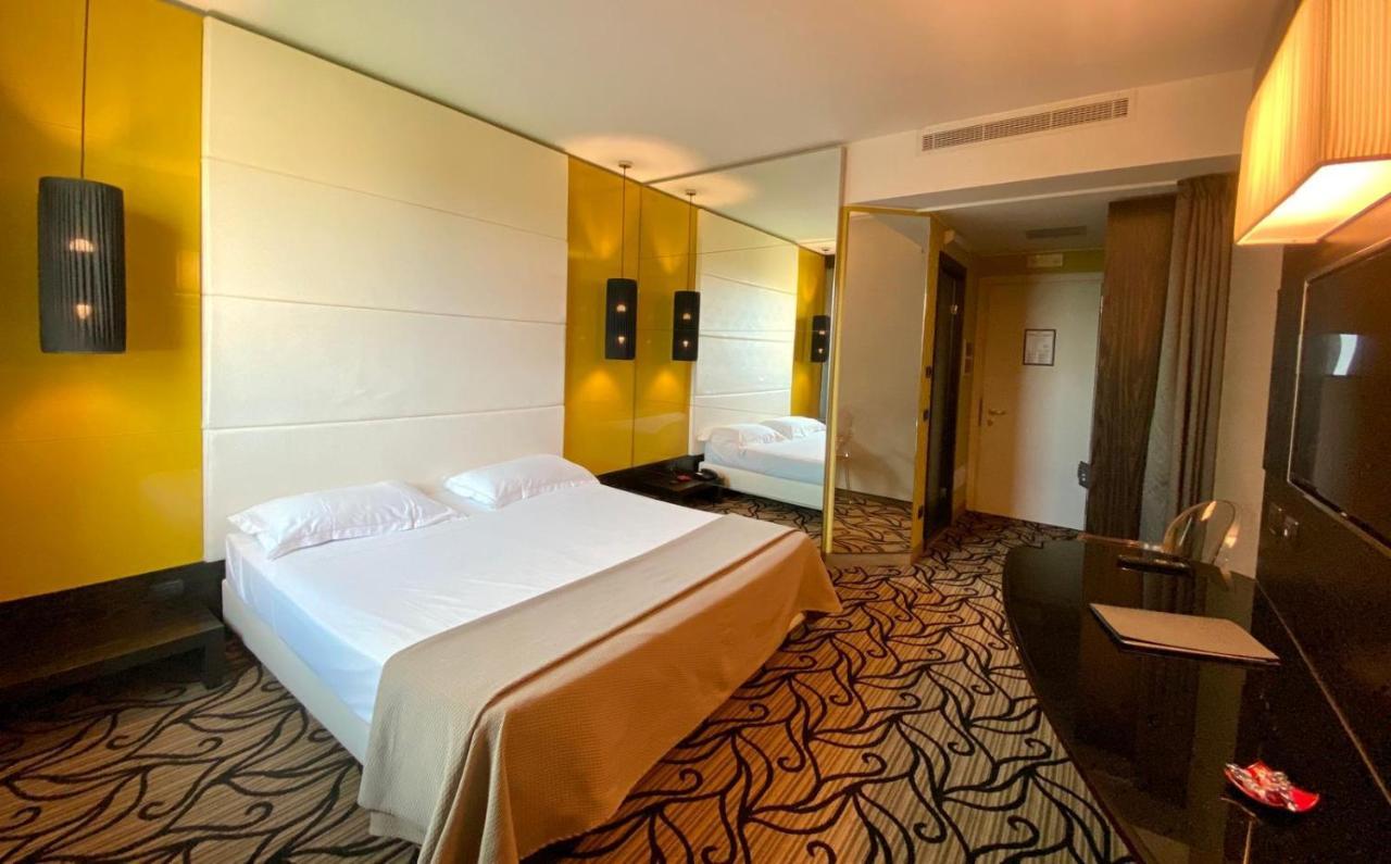 Iris Hotel Ербуско Екстер'єр фото