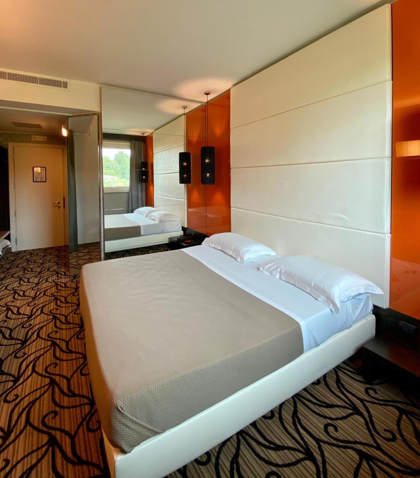 Iris Hotel Ербуско Екстер'єр фото